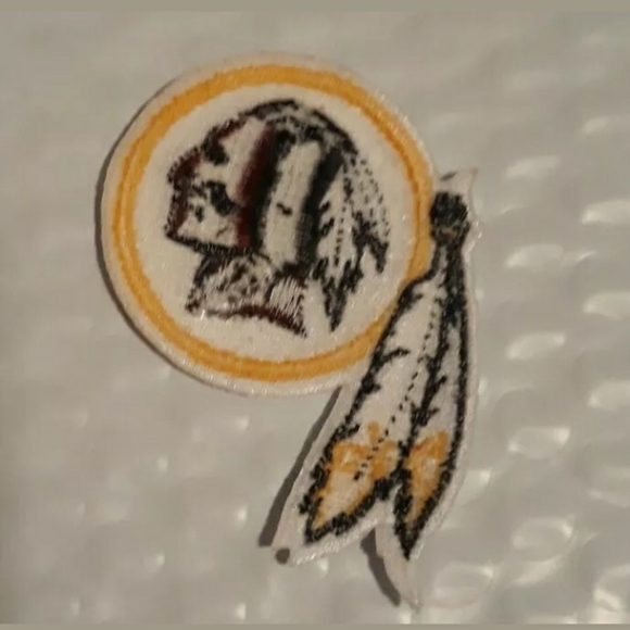 NFL Washington Redskins 2 X 3 Inch Iron On Patch - Picture 2 of 2